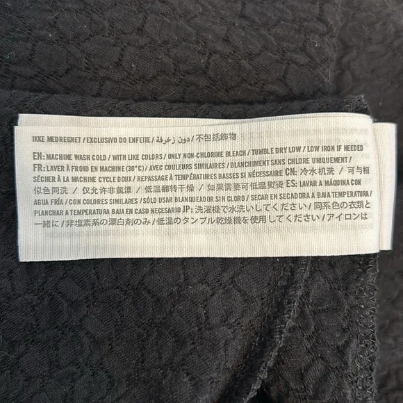 Hollister black dress with cutout back. - Picture 8 of 9